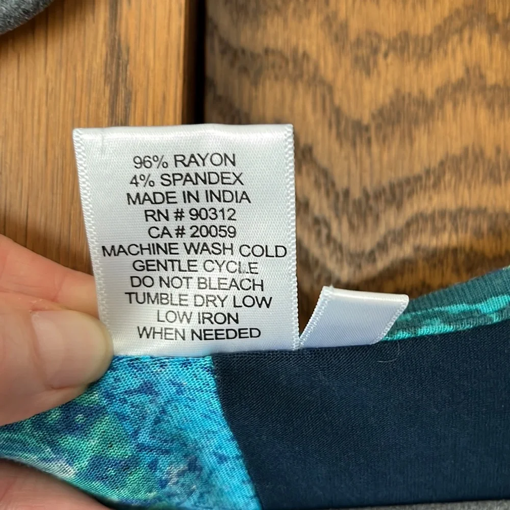 Parsley and Sage 3/4 sleeve top - Picture 6 of 11